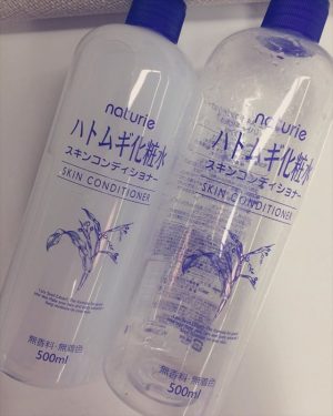 ハトムギ化粧水（ナチュリエ）